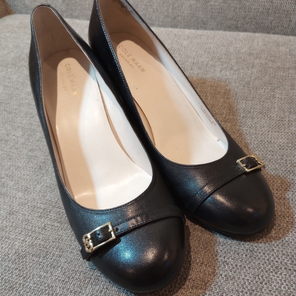 Cole Haan wedge size 8.5 color black - Picture 6 of 8